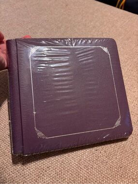 Creative Memories 7x7 Plum Scrapbook
